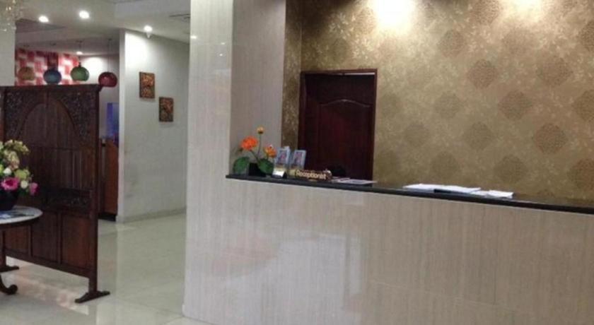 Hotel Teratai Cikarang Bekasi Esterno foto