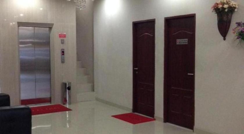 Hotel Teratai Cikarang Bekasi Esterno foto